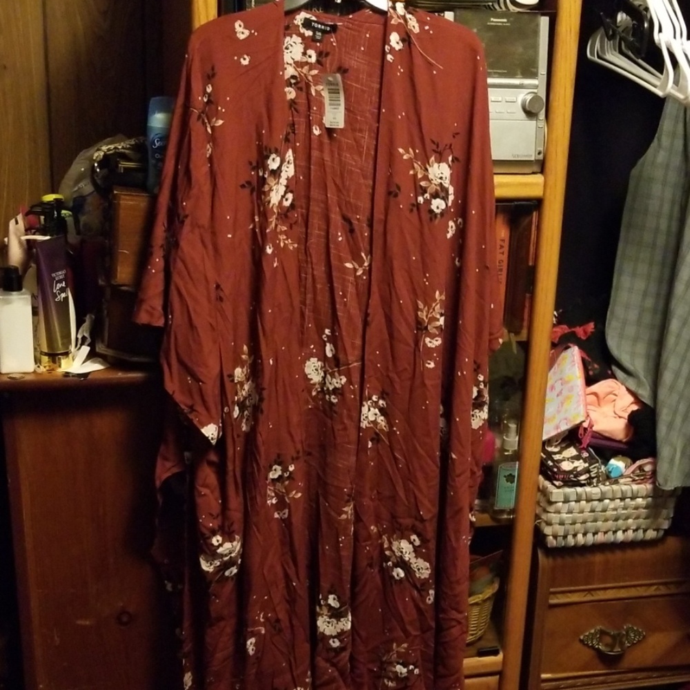 Torrid  Burgundy  kmno.